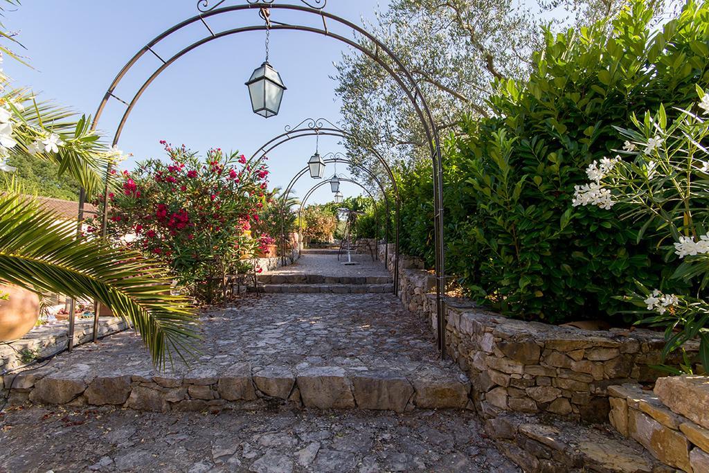 Hotel La Bastide de Valbonne Exterior foto